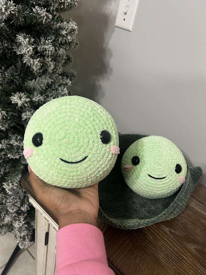 peas in a pod amigurumi